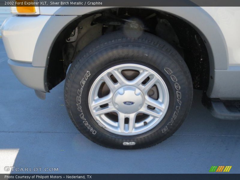Silver Birch Metallic / Graphite 2002 Ford Explorer XLT