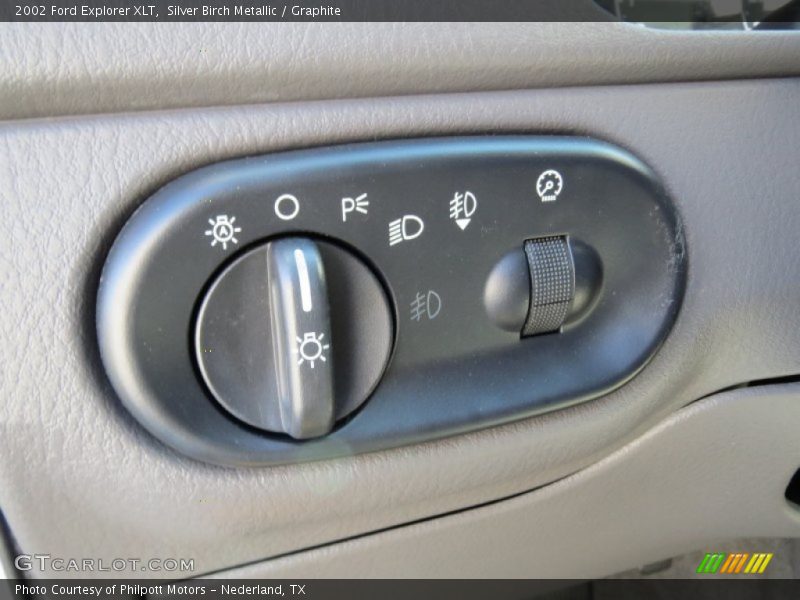 Silver Birch Metallic / Graphite 2002 Ford Explorer XLT