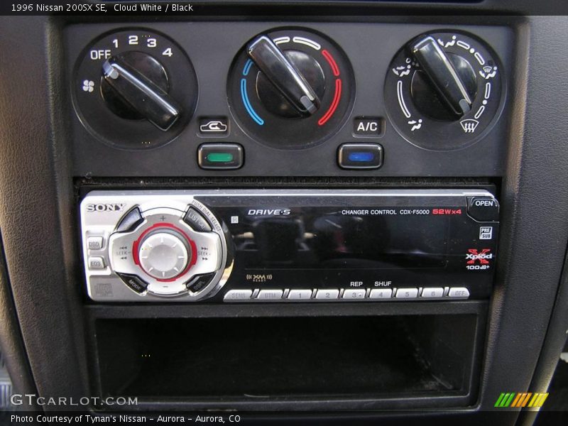 Cloud White / Black 1996 Nissan 200SX SE