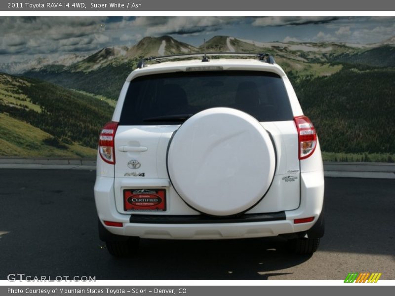 Super White / Ash 2011 Toyota RAV4 I4 4WD