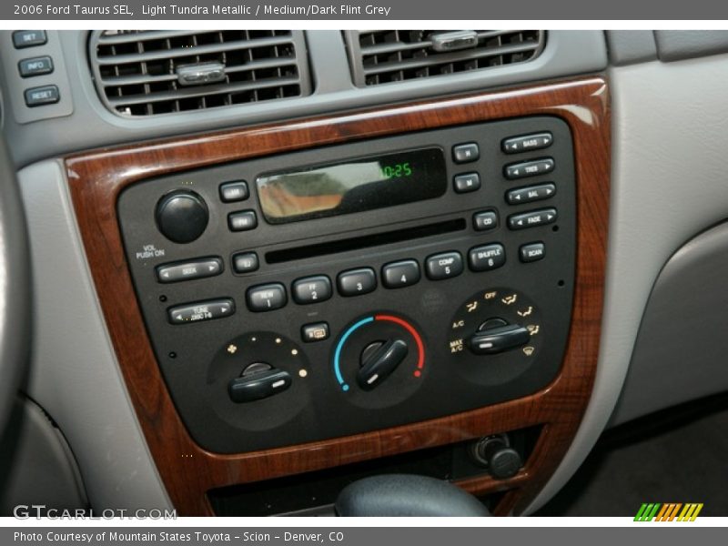 Light Tundra Metallic / Medium/Dark Flint Grey 2006 Ford Taurus SEL
