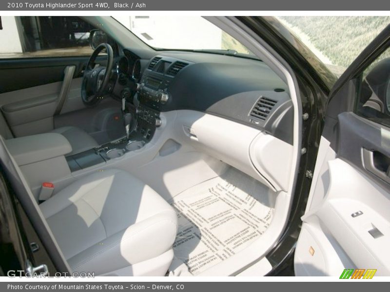 Black / Ash 2010 Toyota Highlander Sport 4WD