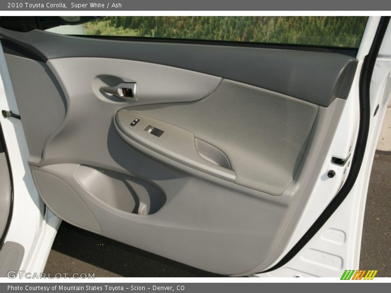 Super White / Ash 2010 Toyota Corolla