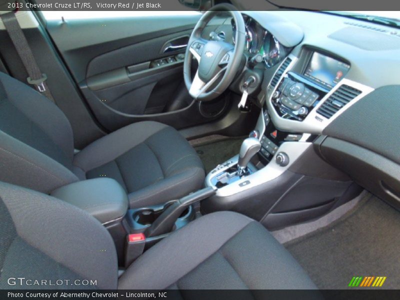 Victory Red / Jet Black 2013 Chevrolet Cruze LT/RS