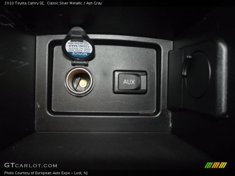 Classic Silver Metallic / Ash Gray 2010 Toyota Camry SE