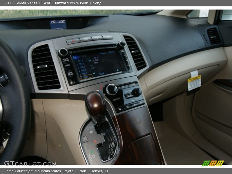 Blizzard White Pearl / Ivory 2013 Toyota Venza LE AWD
