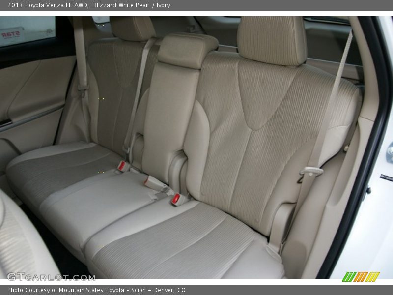 Blizzard White Pearl / Ivory 2013 Toyota Venza LE AWD