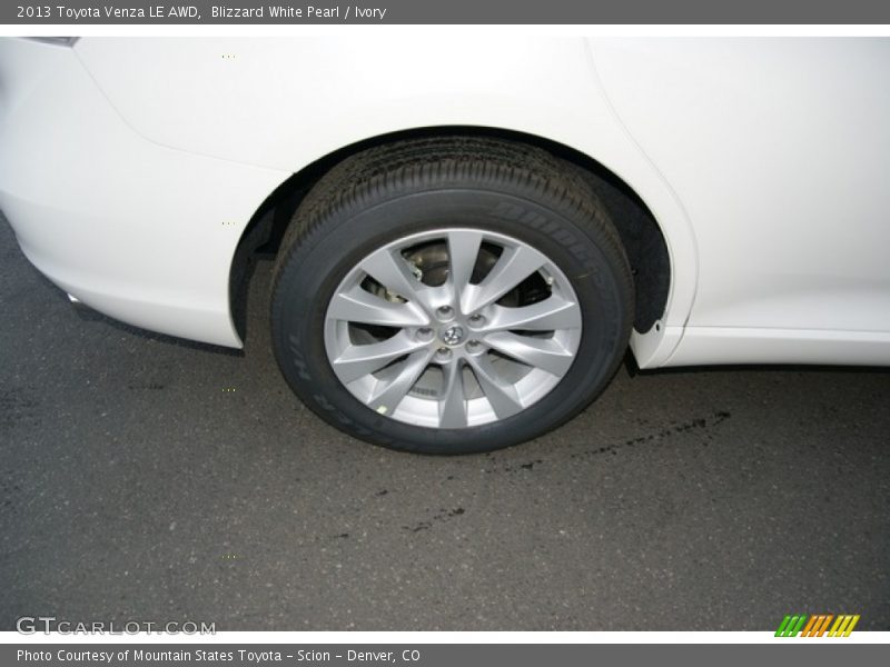 Blizzard White Pearl / Ivory 2013 Toyota Venza LE AWD