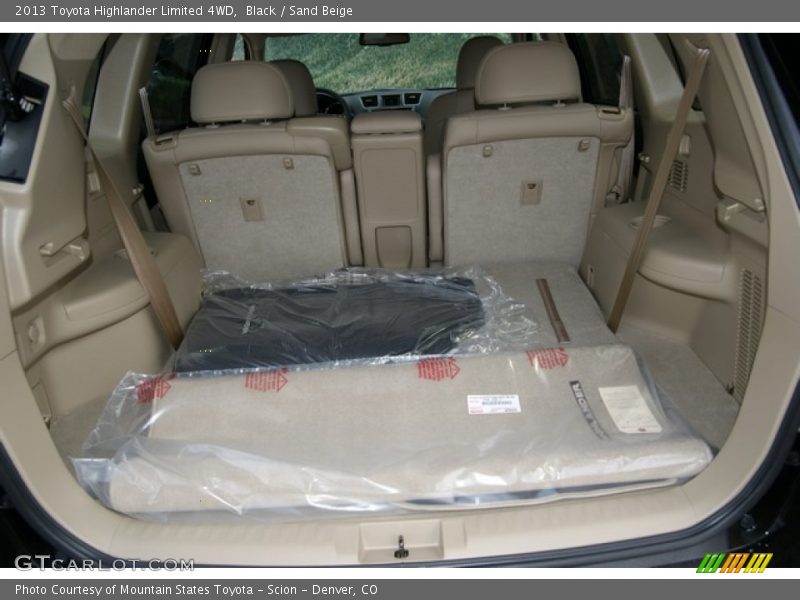  2013 Highlander Limited 4WD Trunk
