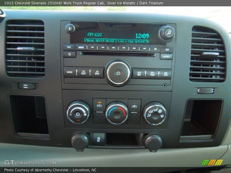 Controls of 2013 Silverado 2500HD Work Truck Regular Cab
