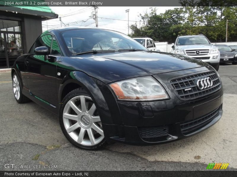 Front 3/4 View of 2004 TT 3.2 quattro Coupe