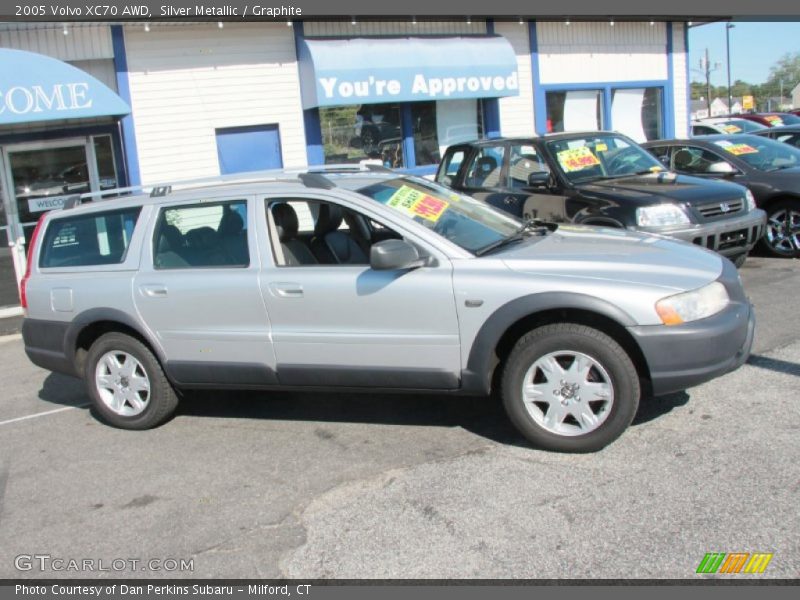 Silver Metallic / Graphite 2005 Volvo XC70 AWD