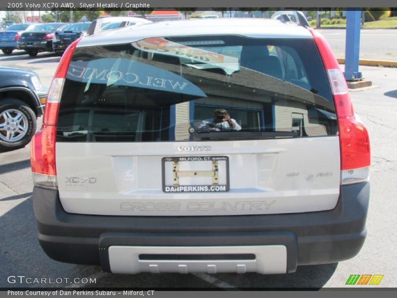 Silver Metallic / Graphite 2005 Volvo XC70 AWD
