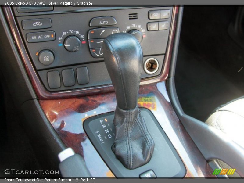Silver Metallic / Graphite 2005 Volvo XC70 AWD