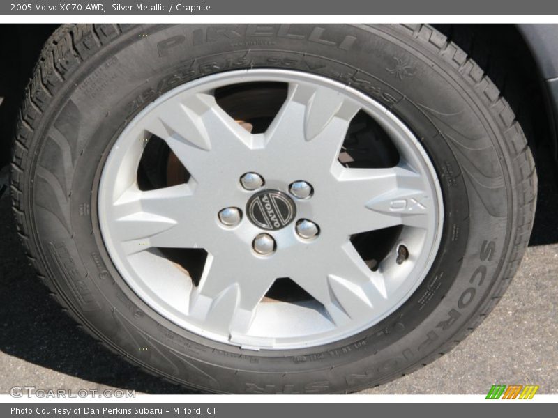 Silver Metallic / Graphite 2005 Volvo XC70 AWD