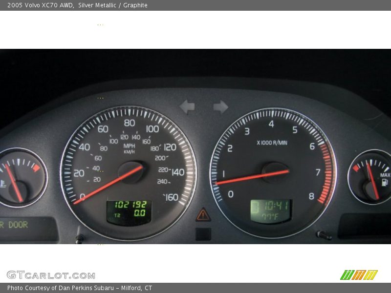 Silver Metallic / Graphite 2005 Volvo XC70 AWD