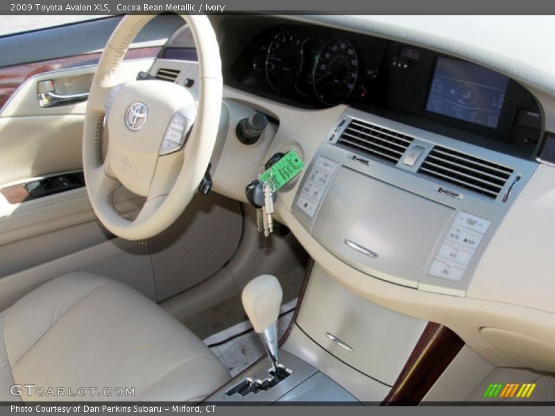 Cocoa Bean Metallic / Ivory 2009 Toyota Avalon XLS