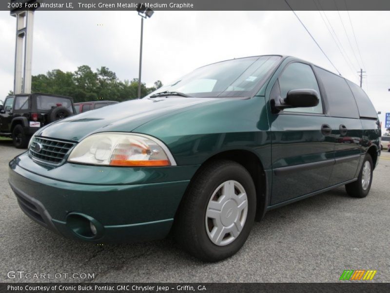 Front 3/4 View of 2003 Windstar LE