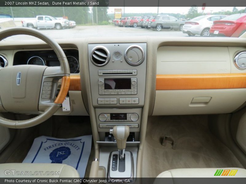 Dune Pearl Metallic / Sand 2007 Lincoln MKZ Sedan
