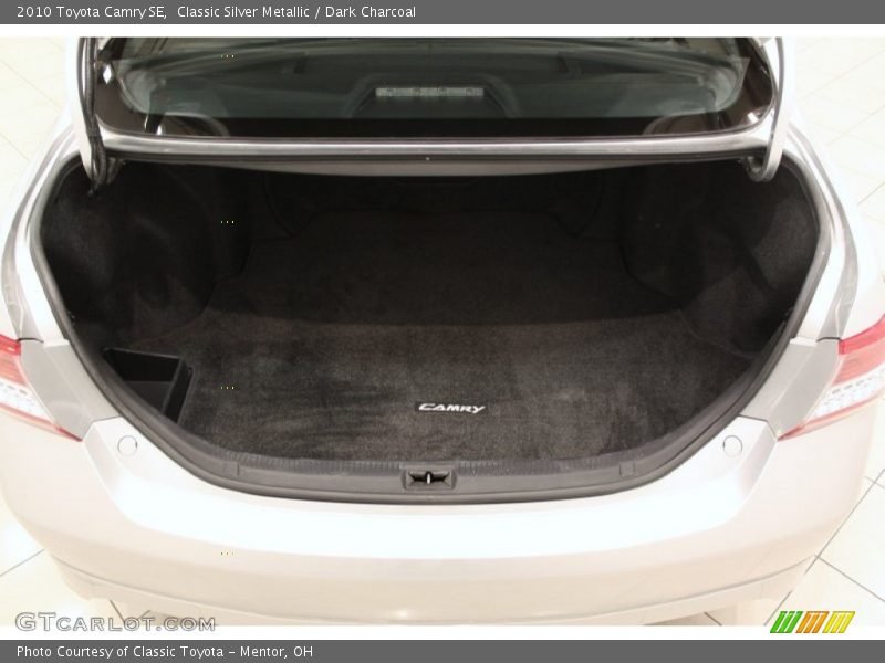 Classic Silver Metallic / Dark Charcoal 2010 Toyota Camry SE