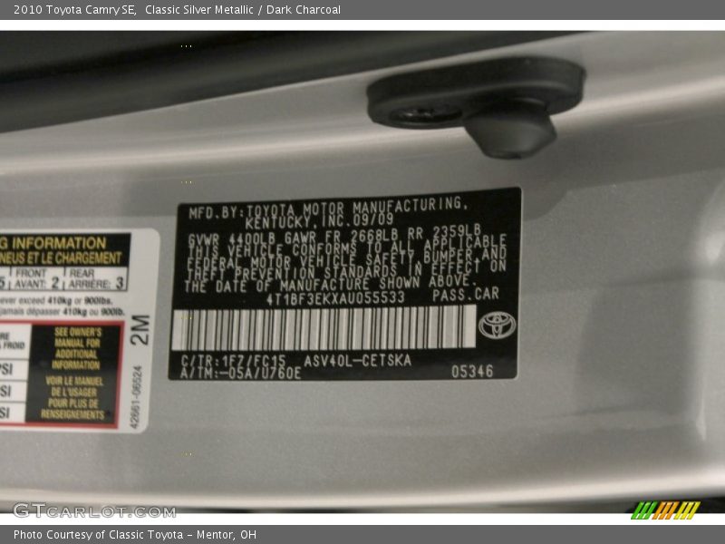 Classic Silver Metallic / Dark Charcoal 2010 Toyota Camry SE
