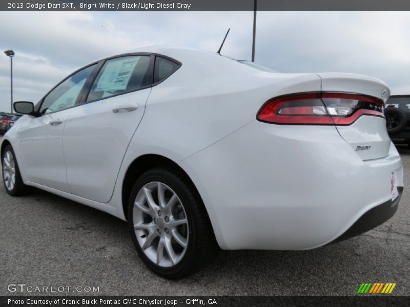 Bright White / Black/Light Diesel Gray 2013 Dodge Dart SXT