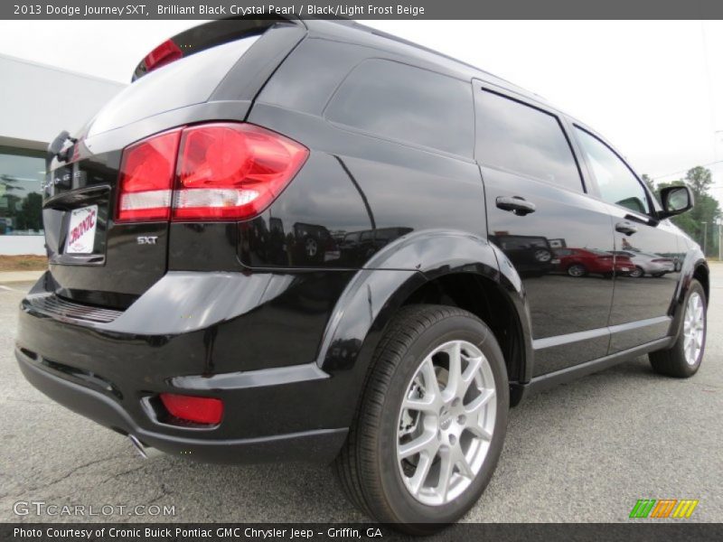 Brilliant Black Crystal Pearl / Black/Light Frost Beige 2013 Dodge Journey SXT