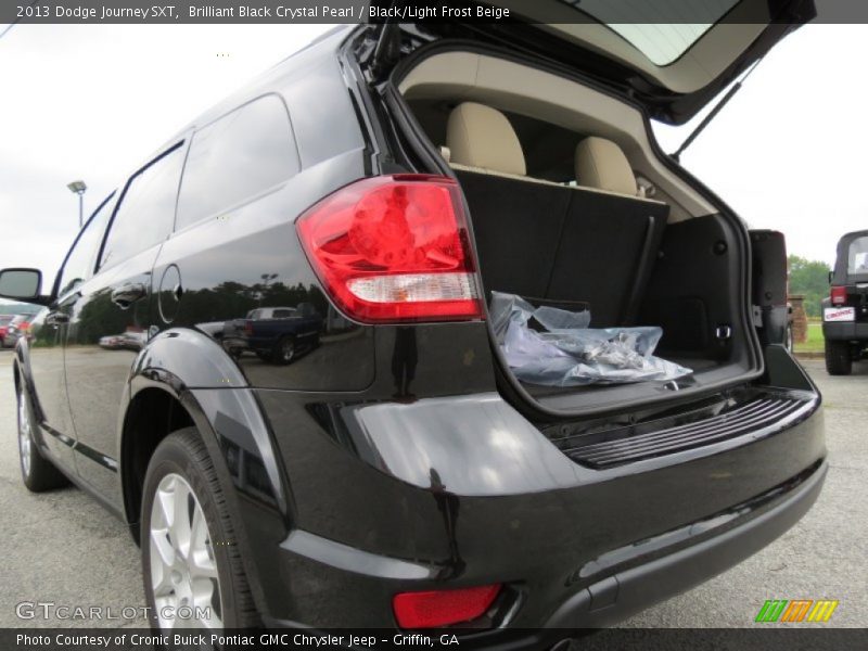 Brilliant Black Crystal Pearl / Black/Light Frost Beige 2013 Dodge Journey SXT