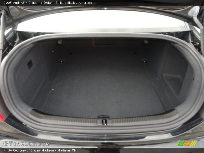 Brilliant Black / Amaretto 2005 Audi A6 4.2 quattro Sedan