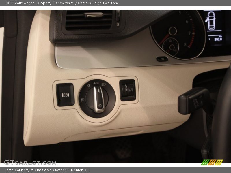 Candy White / Cornsilk Beige Two Tone 2010 Volkswagen CC Sport