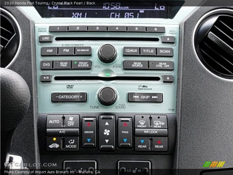 Controls of 2010 Pilot Touring