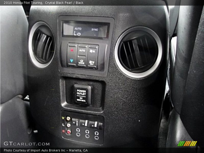 Controls of 2010 Pilot Touring
