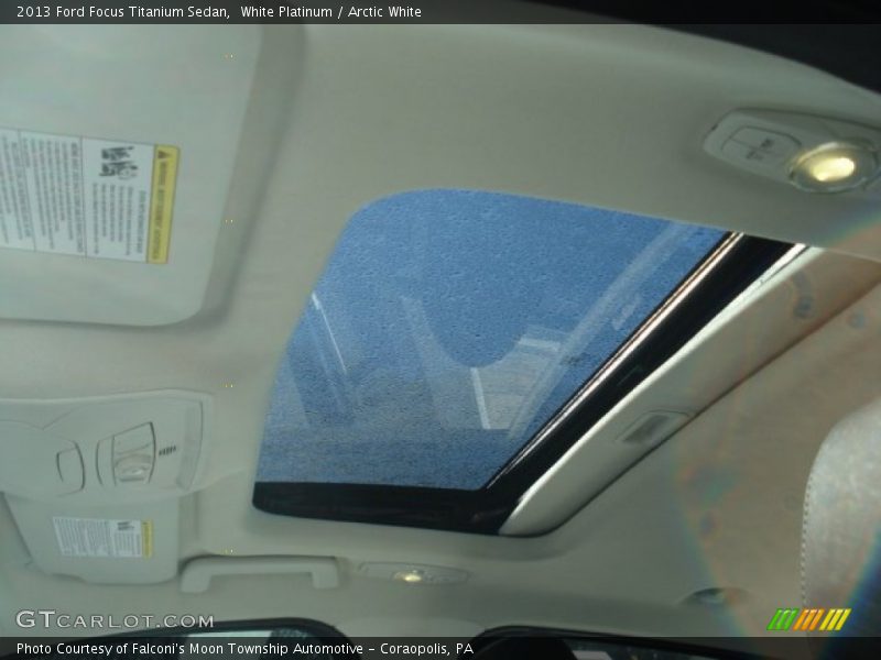 Sunroof of 2013 Focus Titanium Sedan
