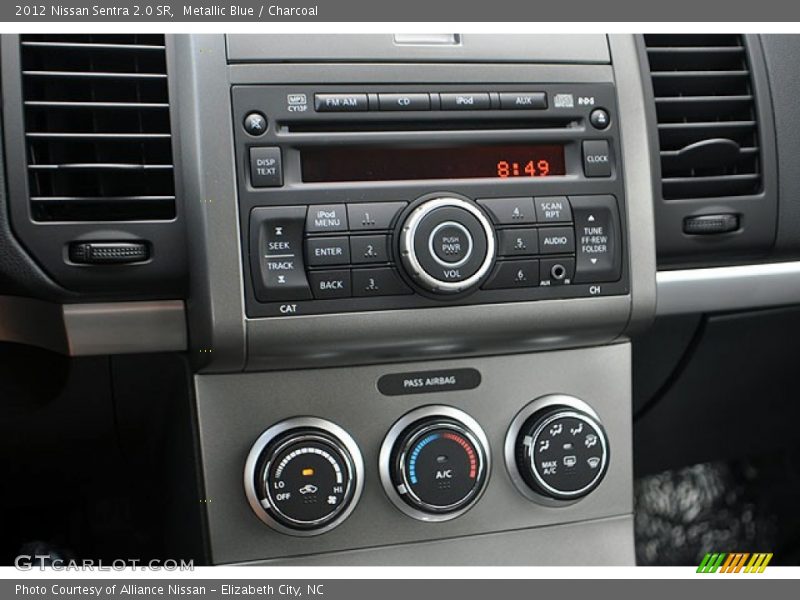 Controls of 2012 Sentra 2.0 SR