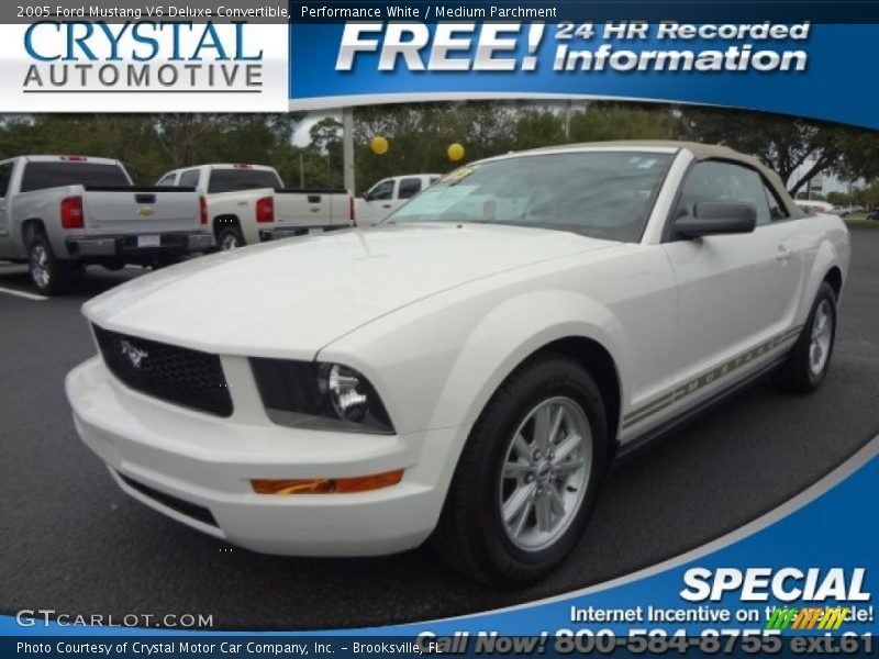 Performance White / Medium Parchment 2005 Ford Mustang V6 Deluxe Convertible