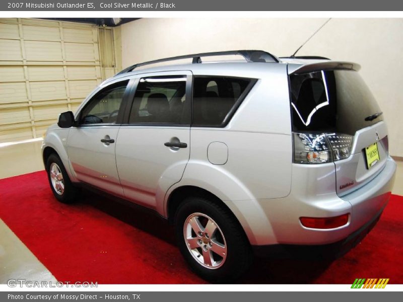 Cool Silver Metallic / Black 2007 Mitsubishi Outlander ES