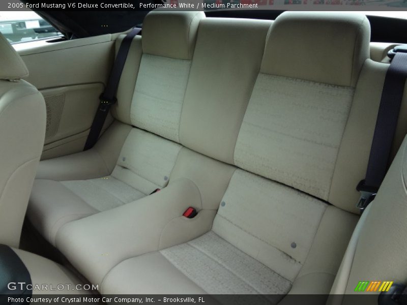 Performance White / Medium Parchment 2005 Ford Mustang V6 Deluxe Convertible