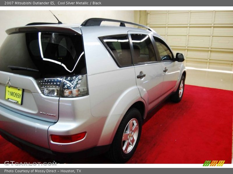 Cool Silver Metallic / Black 2007 Mitsubishi Outlander ES
