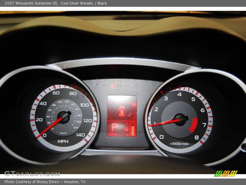 Cool Silver Metallic / Black 2007 Mitsubishi Outlander ES