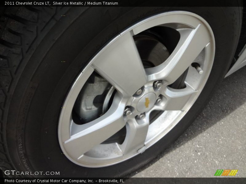 Silver Ice Metallic / Medium Titanium 2011 Chevrolet Cruze LT