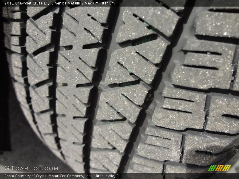 Silver Ice Metallic / Medium Titanium 2011 Chevrolet Cruze LT