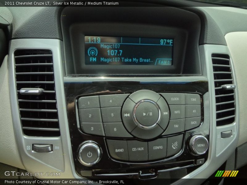 Silver Ice Metallic / Medium Titanium 2011 Chevrolet Cruze LT