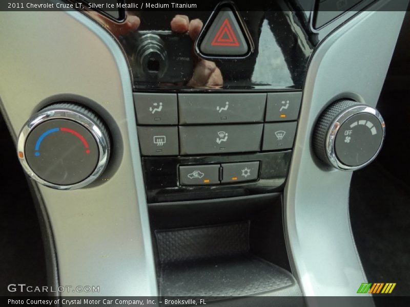 Silver Ice Metallic / Medium Titanium 2011 Chevrolet Cruze LT
