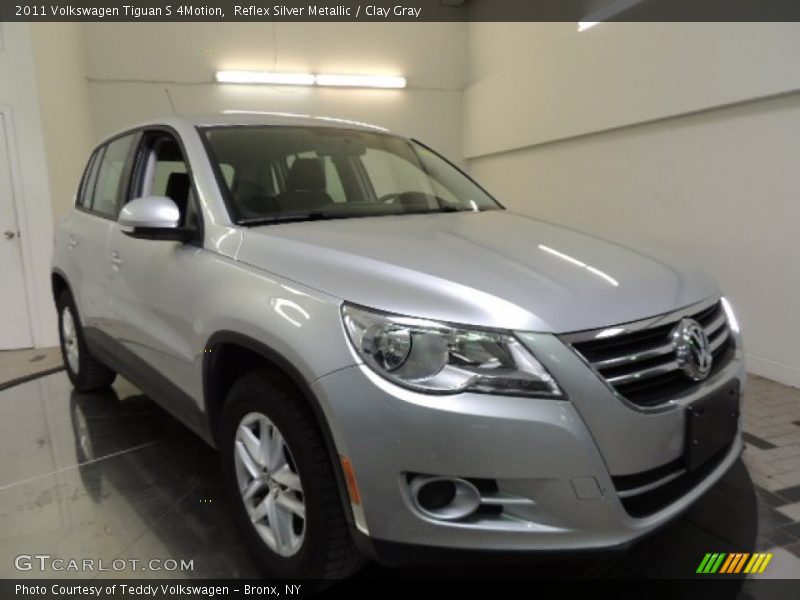 Reflex Silver Metallic / Clay Gray 2011 Volkswagen Tiguan S 4Motion