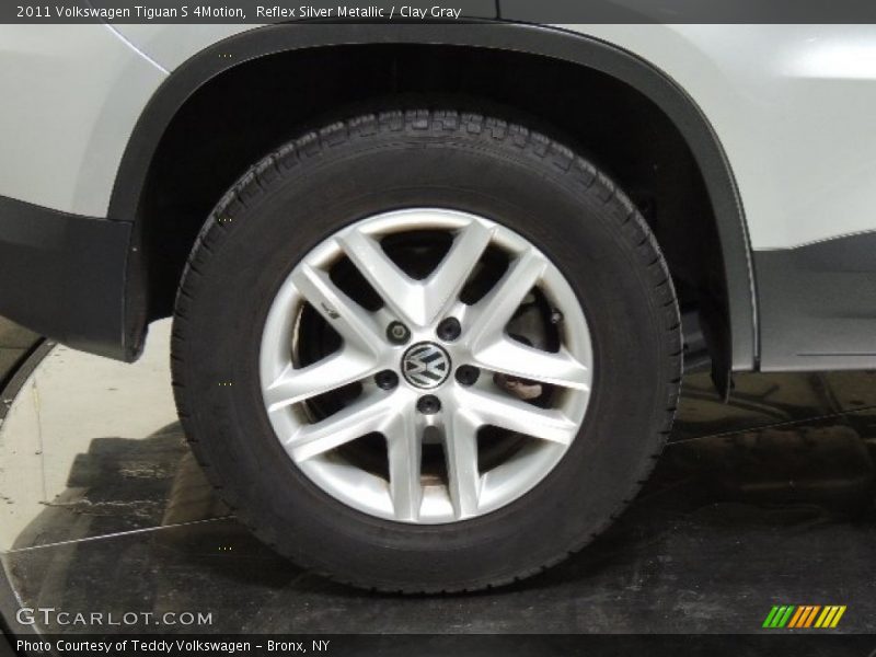 Reflex Silver Metallic / Clay Gray 2011 Volkswagen Tiguan S 4Motion