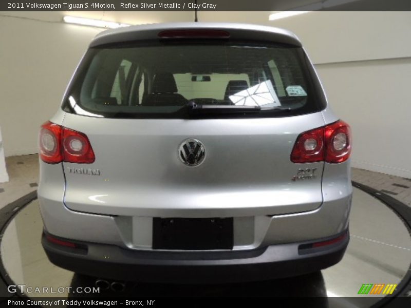 Reflex Silver Metallic / Clay Gray 2011 Volkswagen Tiguan S 4Motion