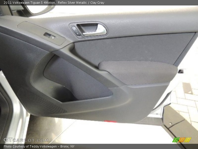 Reflex Silver Metallic / Clay Gray 2011 Volkswagen Tiguan S 4Motion