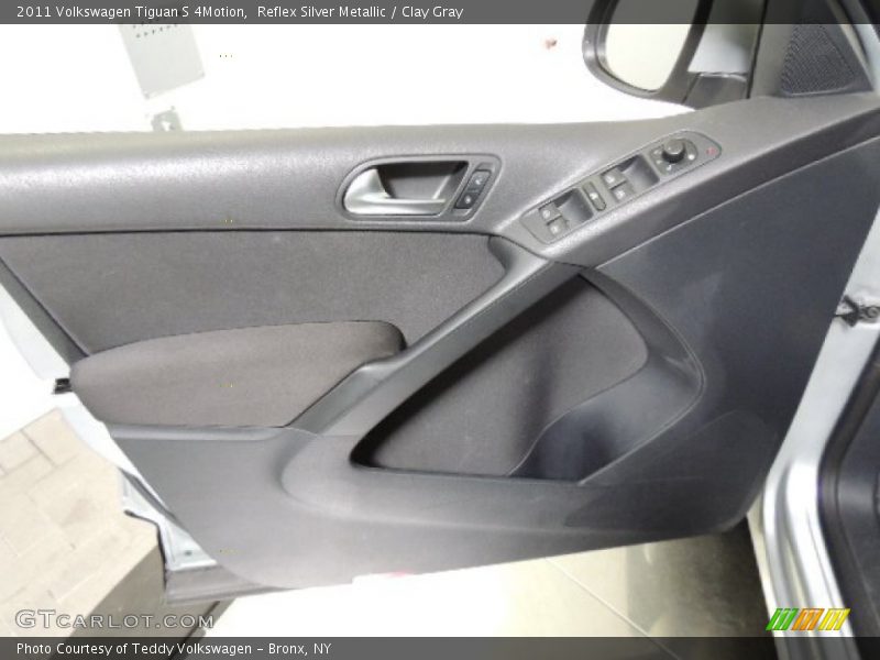 Reflex Silver Metallic / Clay Gray 2011 Volkswagen Tiguan S 4Motion