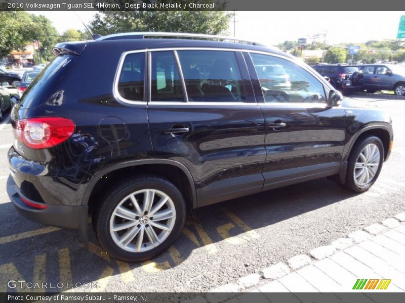 Deep Black Metallic / Charcoal 2010 Volkswagen Tiguan SEL 4Motion