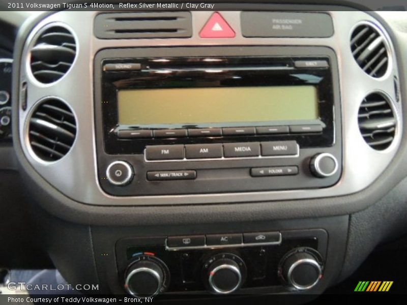 Reflex Silver Metallic / Clay Gray 2011 Volkswagen Tiguan S 4Motion